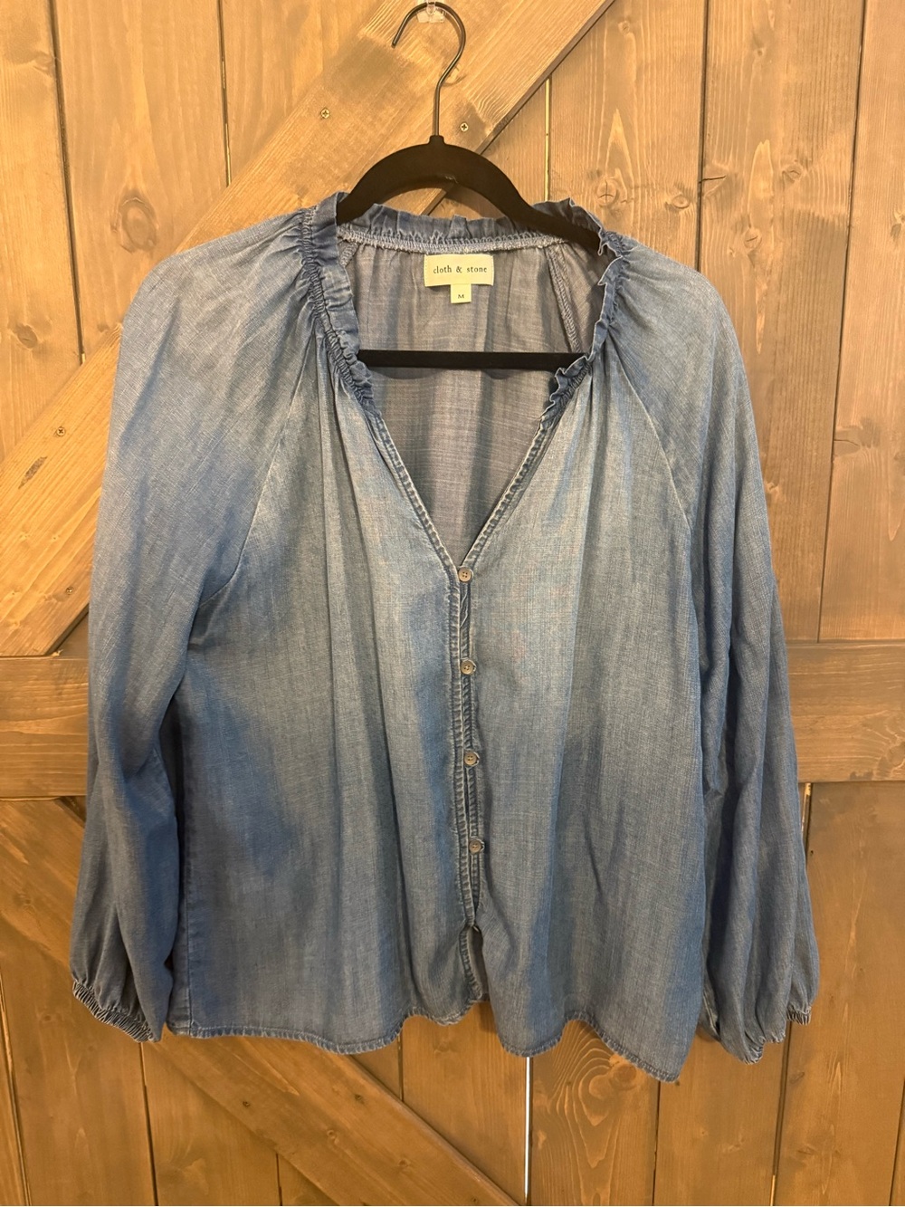 cloth & stone Medium Blue Denim Button-Front Women's Top